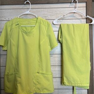 INFINITY Neon Lime scrub set